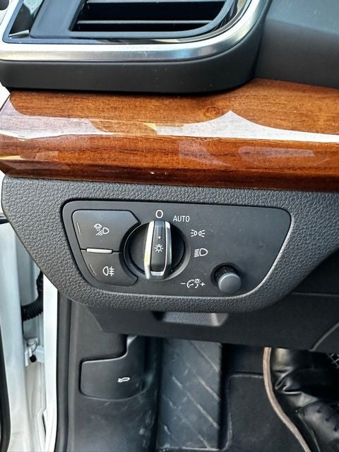 2023 Audi Q5 45 S line Premium quattro