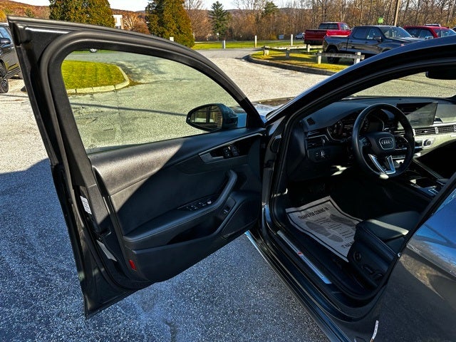 2024 Audi A4 45 S line Premium Plus quattro