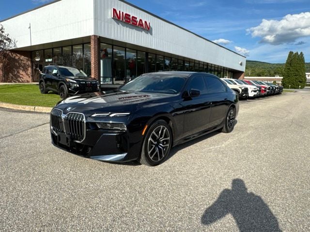 2025 BMW 7 Series 740i xDrive