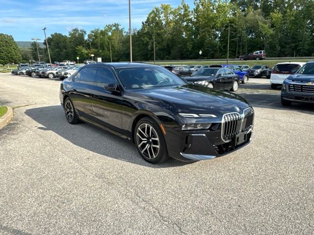 2025 BMW 7 Series 740i xDrive