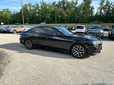2025 BMW 7 Series 740i xDrive