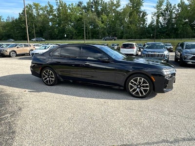 2025 BMW 7 Series 740i xDrive