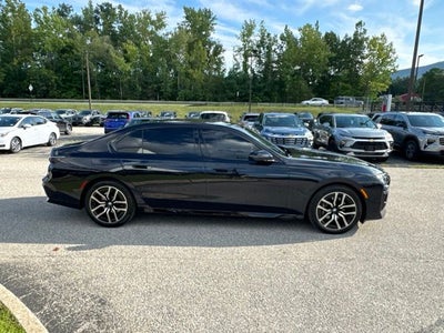 2025 BMW 7 Series 740i xDrive