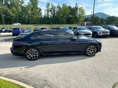 2025 BMW 7 Series 740i xDrive