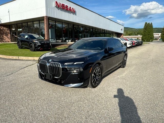 2025 BMW 7 Series 740i xDrive