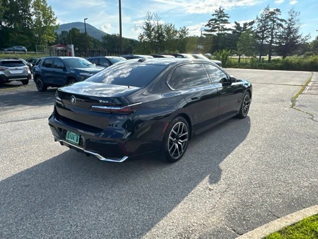 2025 BMW 7 Series 740i xDrive