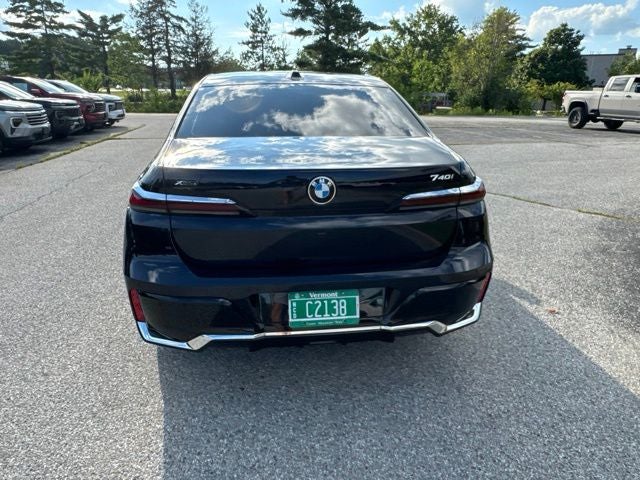 2025 BMW 7 Series 740i xDrive