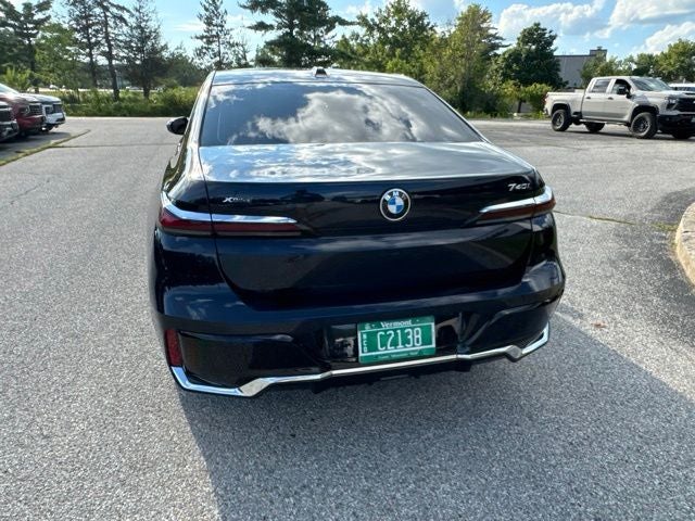 2025 BMW 7 Series 740i xDrive