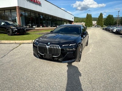 2025 BMW 7 Series 740i xDrive