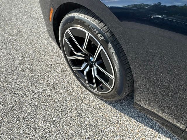 2025 BMW 7 Series 740i xDrive