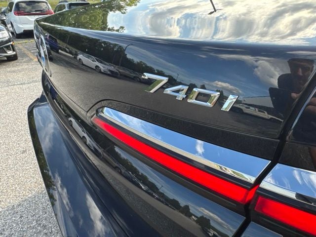 2025 BMW 7 Series 740i xDrive