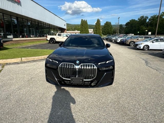 2025 BMW 7 Series 740i xDrive