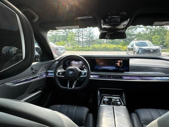 2025 BMW 7 Series 740i xDrive