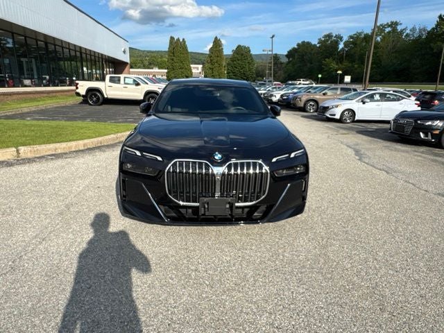2025 BMW 7 Series 740i xDrive