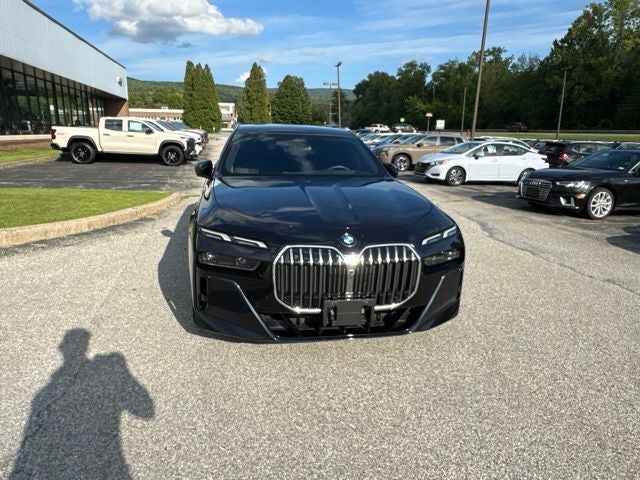 2025 BMW 7 Series 740i xDrive
