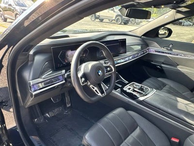 2025 BMW 7 Series 740i xDrive
