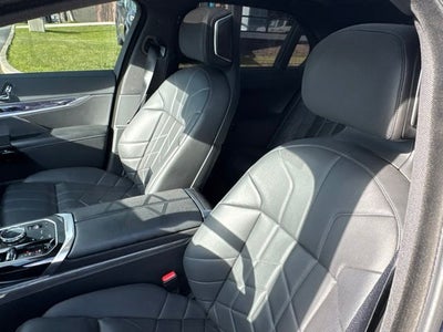 2025 BMW 7 Series 740i xDrive