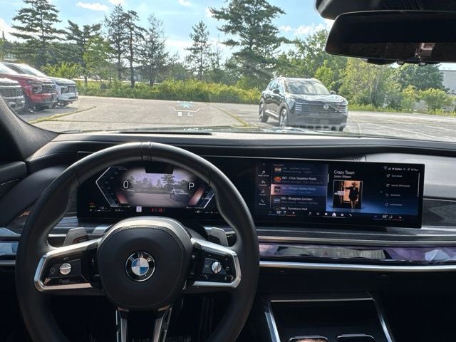 2025 BMW 7 Series 740i xDrive